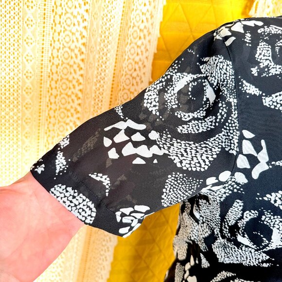 Vintage Alfred Dunner Sheer Black and White Rose Blouse & Skirt Set Size 8 & 10 - Picture 10 of 17